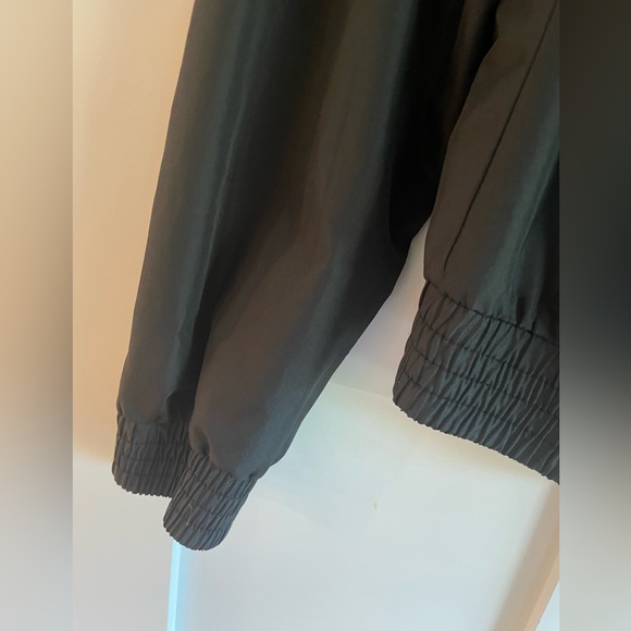 ⛈️🖤Zine Lightweight Windbreaker - M 🖤⛈️ - Picture 4 of 5